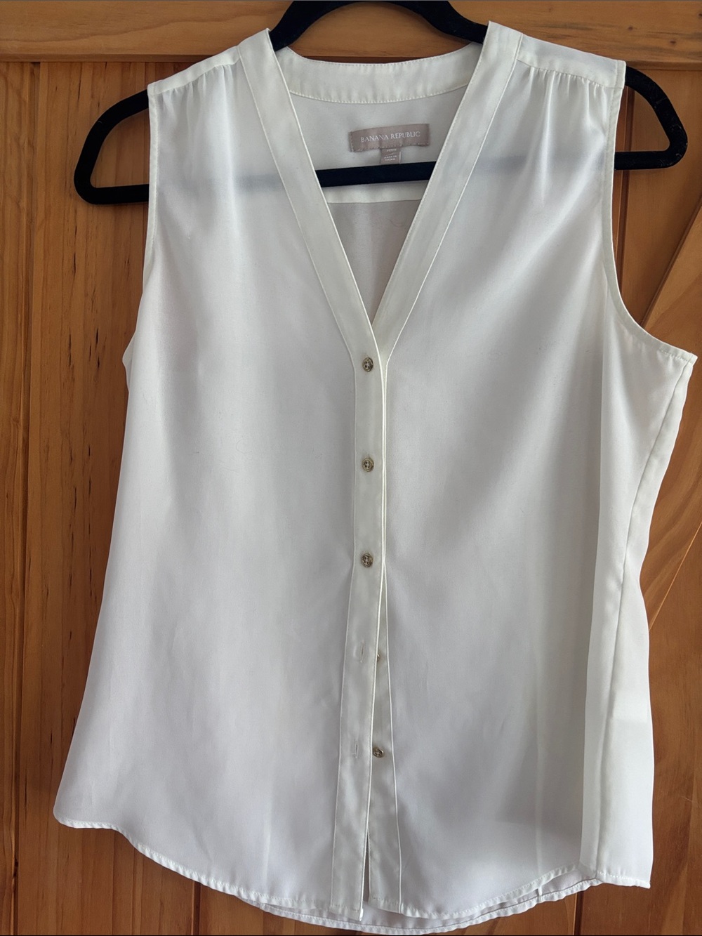 Banana Republic White Sleeveless V-Neck Button Front Camisole